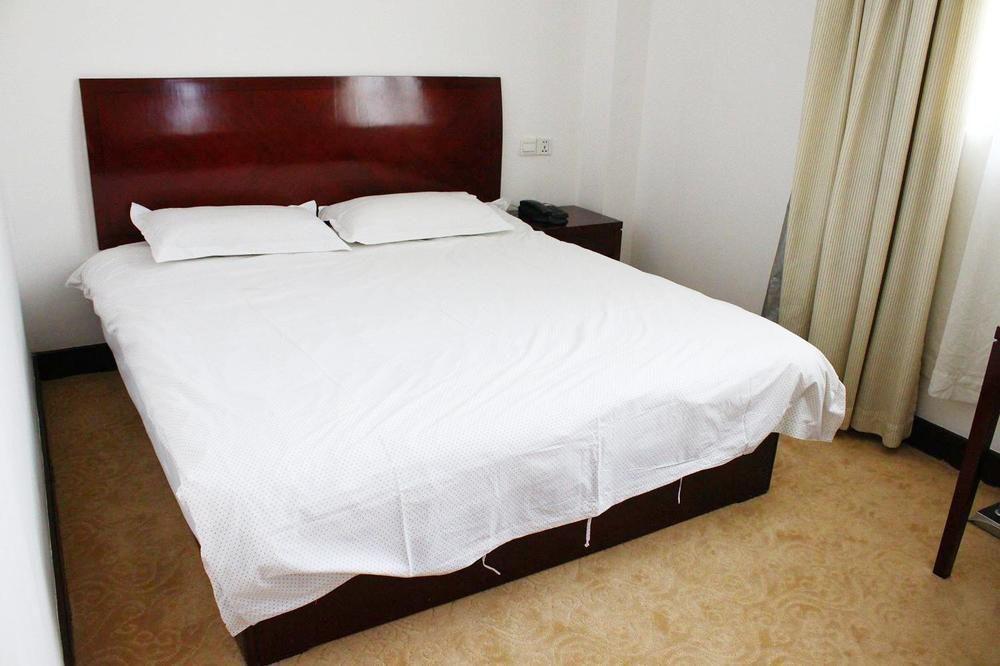 Lindon Business Hotel 2*
